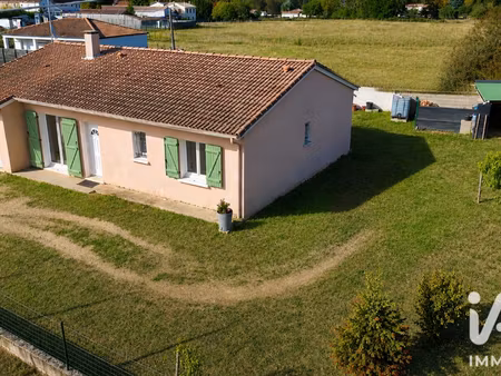maison traditionnelle à les églisottes-et-chalaures (33230)