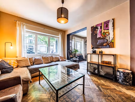 appartement te koop in sint-gillis met 3 slaapkamers