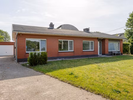 huis te koop in zandhoven met 3 slaapkamers