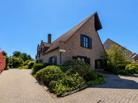 huis te koop in zottegem met 4 slaapkamers