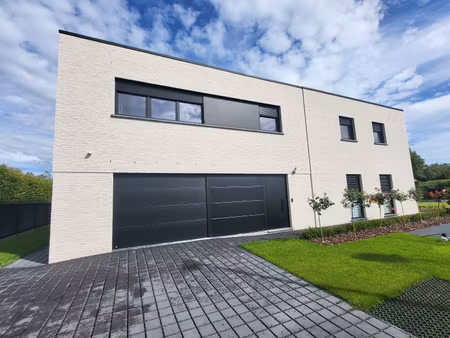 huis te koop in schriek met 2 slaapkamers