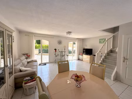 les camoins  marseille 11e  villa t4 de 102m²   jardin  garage  "studio" possible