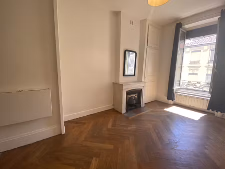 location appartement 1 pièce 32m² lyon 6ème
