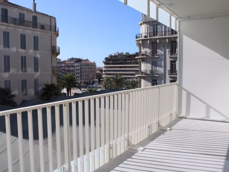 location appartement 1 pièce 38m² toulon 83000