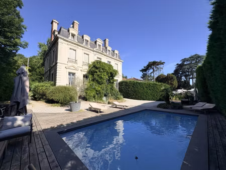 location maison 8 pièces 300m² collonges au mont d or 69660