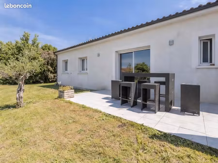 jolie maison  proche de toutes commodités