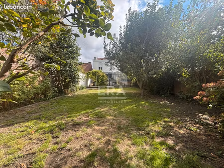 maison 8 pièces 176 m²