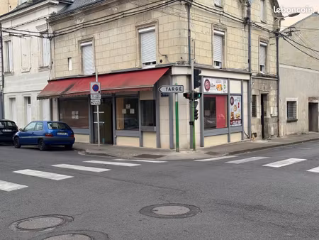 local commercial 45 m² — emplacement d'angle n°1