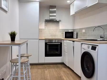 27m3 meublé rue de noailles -centre-ville proche commerces et transports