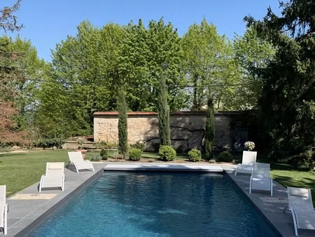 maison 12 pièces 557 m²