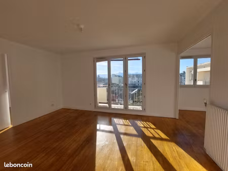 t5 - 81m² - entièrement rénové proche centre-ville