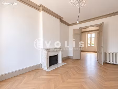 bureau 199 m²