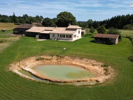maison 5 pièces 212 m²