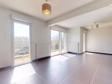 appartement 2 pièces 62 m²