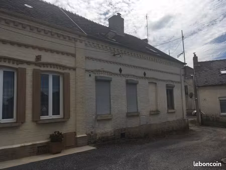 maison 2 chambres + 1 bureau