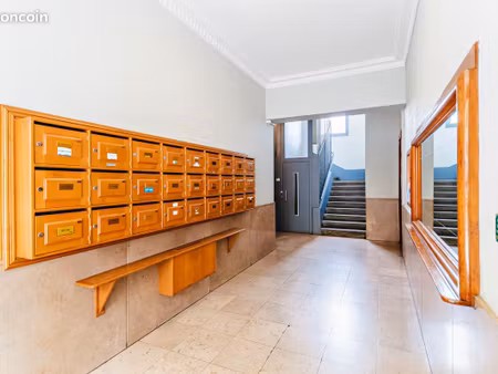 appartement traversant lumineux de 87 5 m² à louer - non meublé