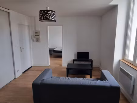 t2 meublé et tout équipé – 39 m² – proche gare de périgueux