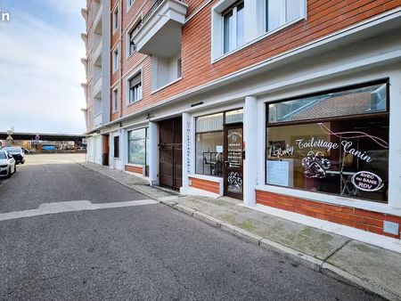 local commercial a louer