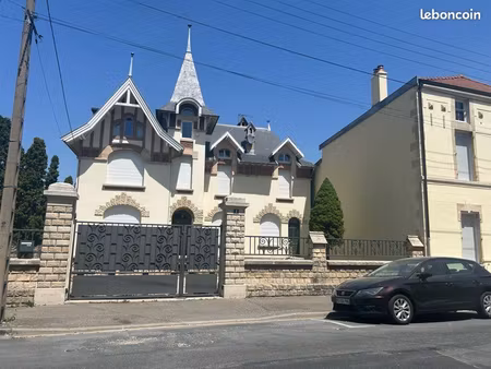 maison 222m2  5 chambres  terrain 1733m2