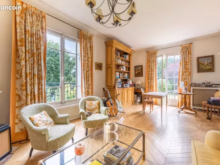 maison 6 pièces 185 m²
