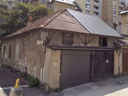 garage fermé 17 m² – centre ville – rue d'angleterre