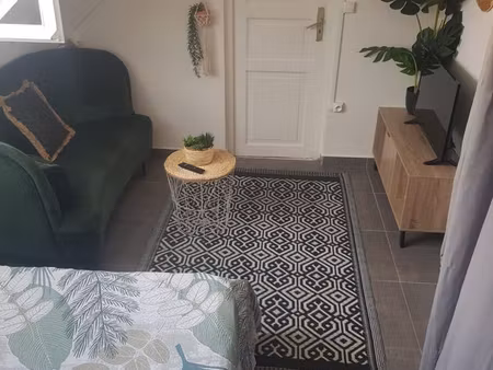studio meublé 36 m2 entièrement décoré 800 eu ttc