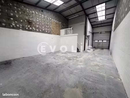 local d'activité 140 m²