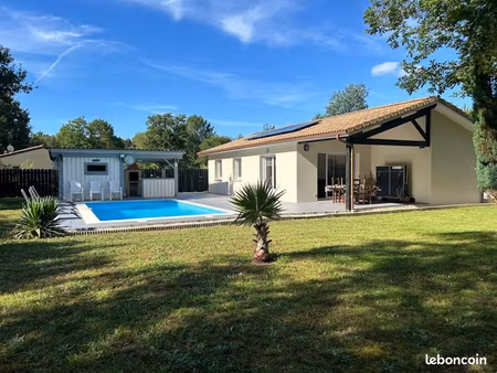 maison climatisée avec piscine à 5 minutes de l océan