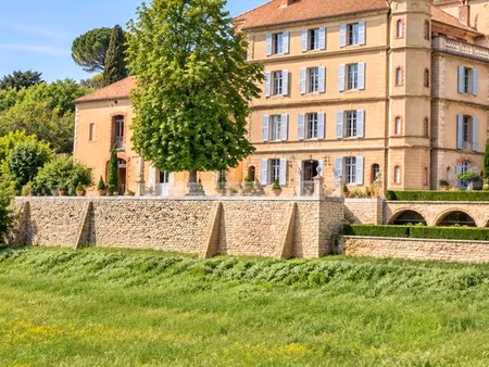 propriété 13 pièces 903 m²