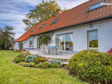 longère 6 pièces 138 m²