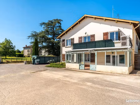 maison 7 pièces 148 m²