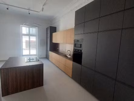 appartement 3 pièces 150 m²