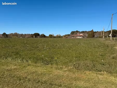 terrain 850 m² sendets