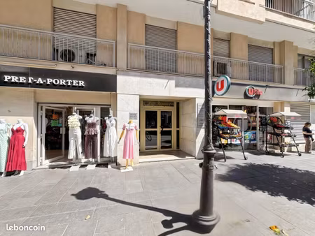 bureau 17 m²