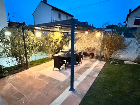 maison familiale atypique quartier calme