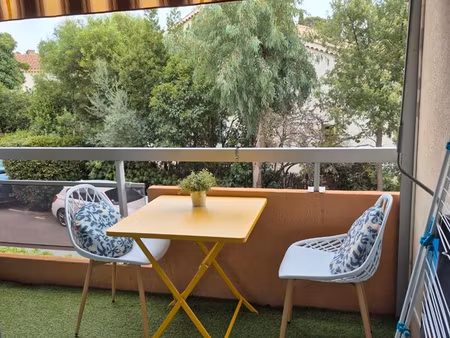 t2 25m2 meublé à l année santa lucia