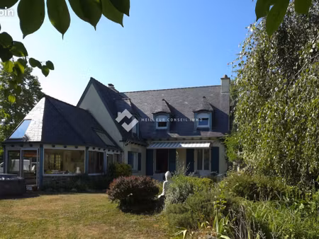 maison 9 pièces 184 m²
