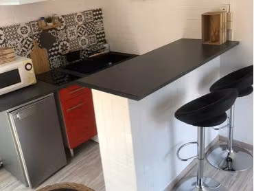 studio tout confort situé à proximité immédiate du lycée marie curie