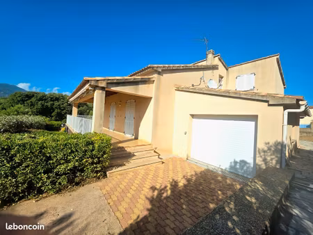 maison et terrain au soleil