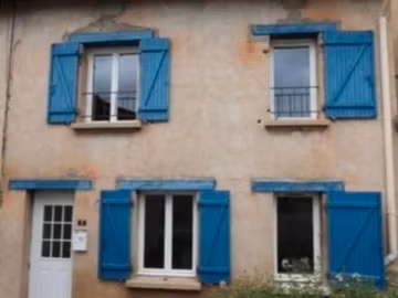 maison de ville à bellegarde