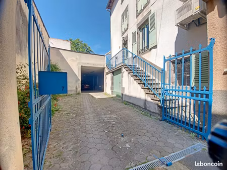 propriété 5 pièces 136 m²