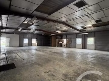 local d'activité 350 m²
