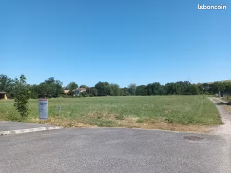 idéal premier achat : grand terrain de 1030 m² à saint-médard-en-jalles