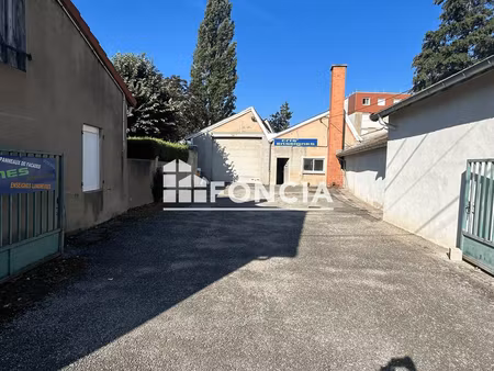 le coteau dépot de 300 m2 env transfomable en habitation