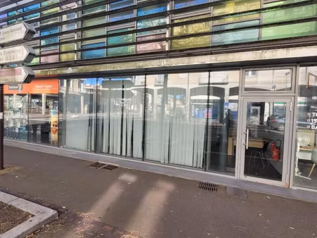 local commercial 45 m²