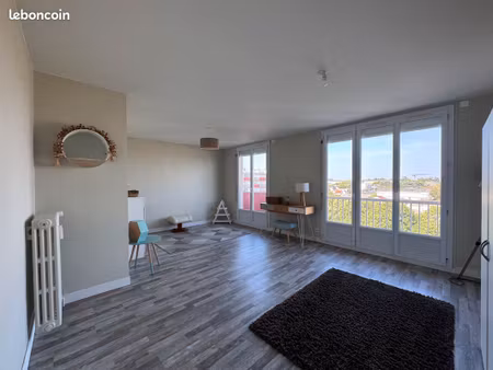 appartement sur angers 3 pieces 2 chambres avec cave et garage