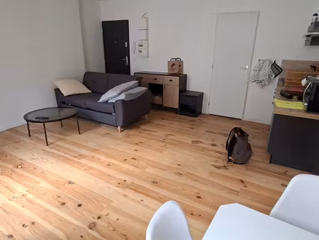 joli studio meublé éligible apl