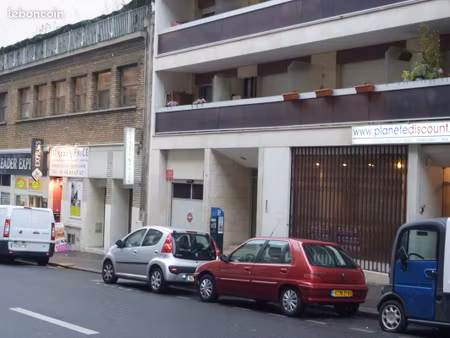 local commercial/bureaux à louer/vendre 75012