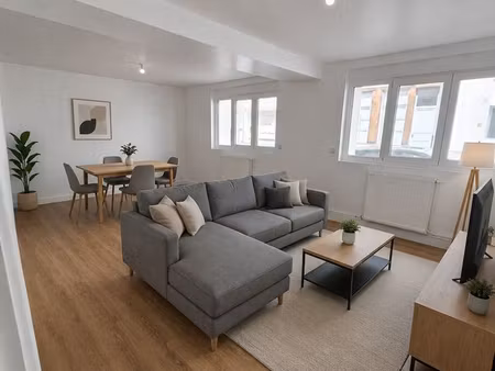 t3 meublé 70 m² – centre-ville d’arras - lumineux et entièrement rénové