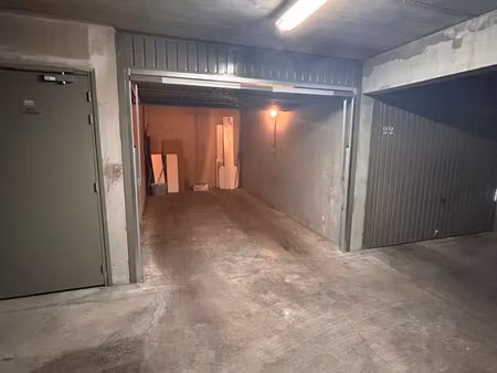 ◊ garage fermé à louer – lille – braderie
